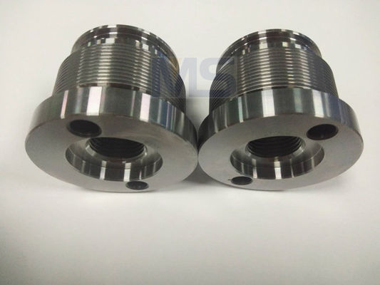 Piezas de moldeo por inyección de alta precisión | Superficie pulida y componentes roscados