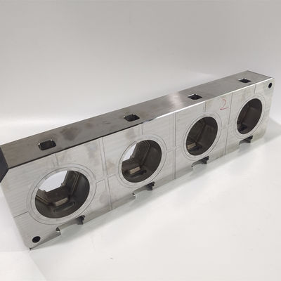 Placas de núcleo de molde de acero inoxidable personalizadas. Herramientas de precisión para el embalaje diario.