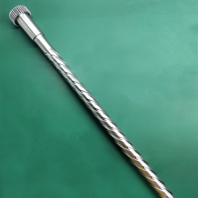 SKD61 endurecidos mueren el estriado de acero con el tornillo para el moldeo por inyección plástico de los cosméticos