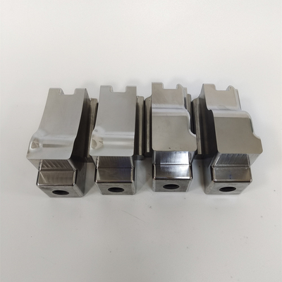 Piezas del molde del parte movible de la base del CNC que muelen con el corte del alambre que procesa para la inyección que equipa piezas formadas